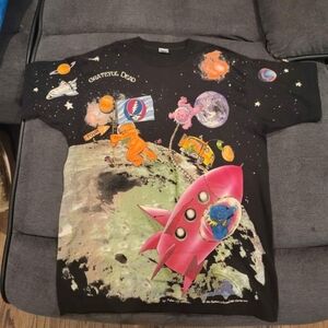 Rare vintage Grateful Dead shirt, standing on the moon